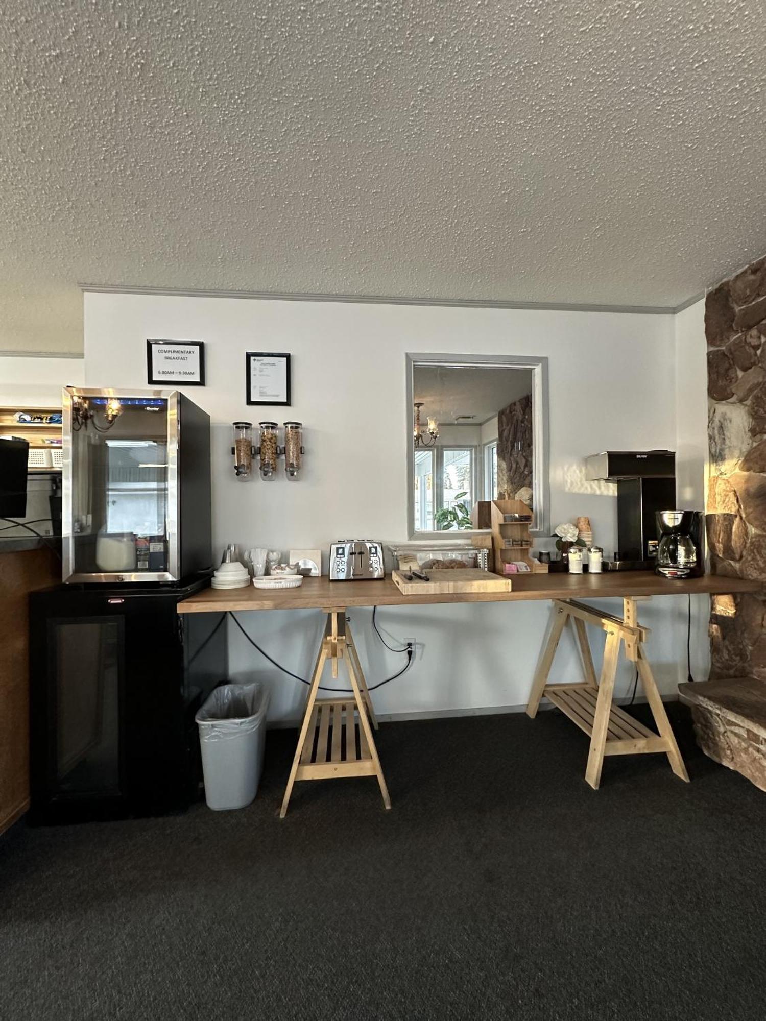 Howard Johnson By Wyndham Edson Exteriör bild